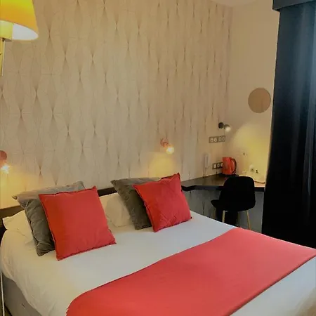 מלון De Bretagne Dol Centre - Et Restaurant דול-דה-ברטאן