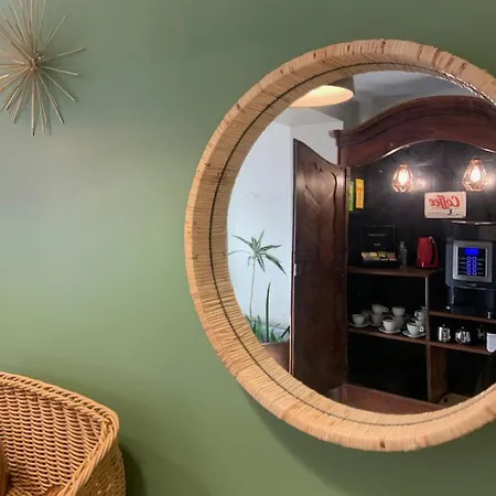 מלון De Bretagne Dol Centre - Et Restaurant 2*